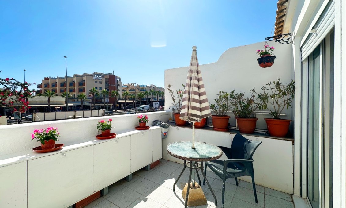 Wiederverkauf - Bungalow -
Orihuela Costa - Costa Blanca