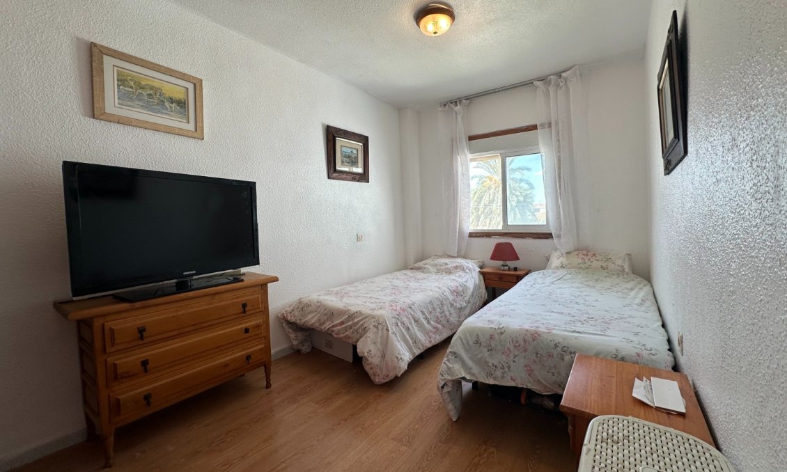 Wiederverkauf - Bungalow -
Orihuela Costa - Costa Blanca