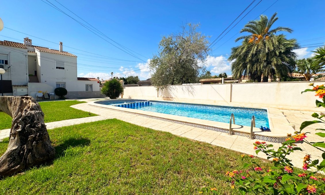 Wiederverkauf - Bungalow -
Orihuela Costa - Costa Blanca