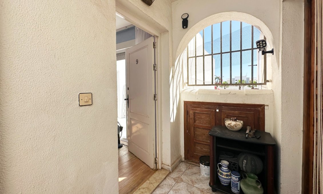 Wiederverkauf - Bungalow -
Orihuela Costa - Costa Blanca