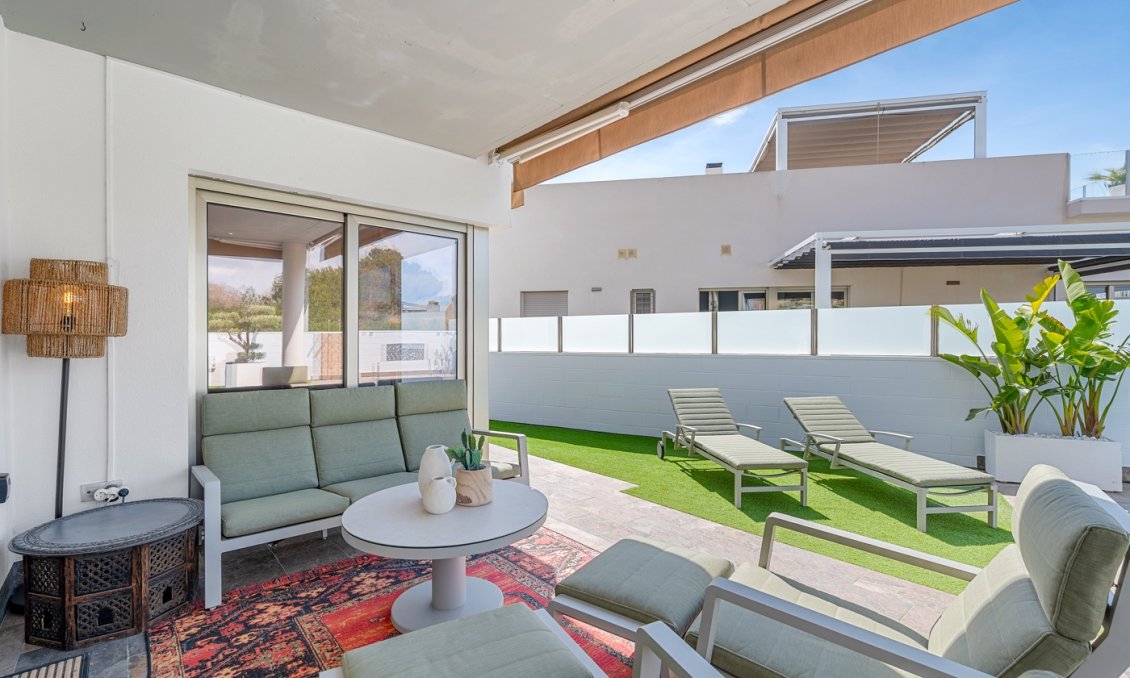 Wiederverkauf - Villa -
Orihuela Costa - Costa Blanca