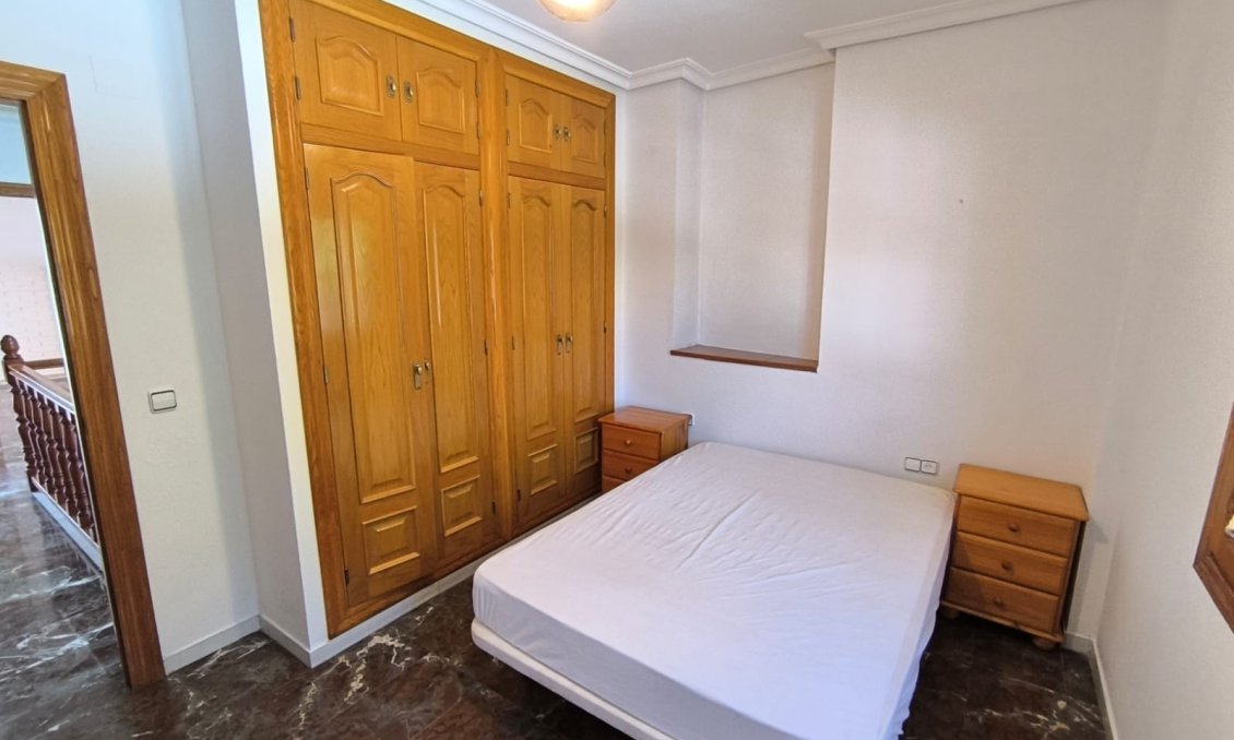 Wiederverkauf - Town House -
Sax - Inland