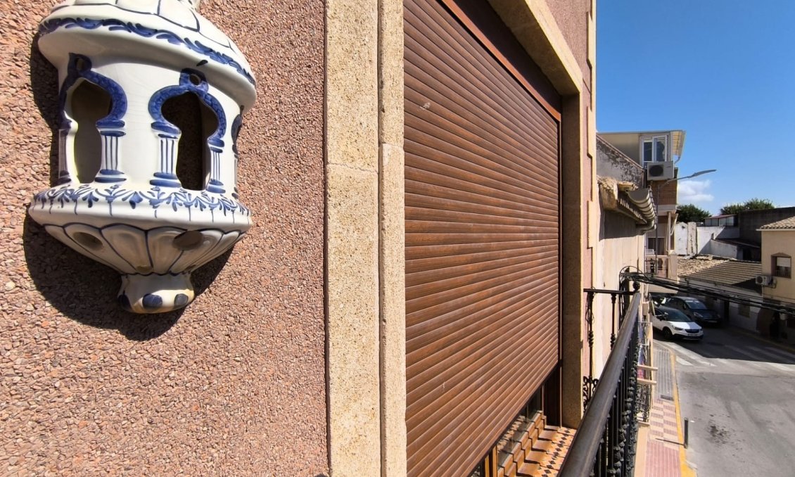 Wiederverkauf - Town House -
Sax - Inland