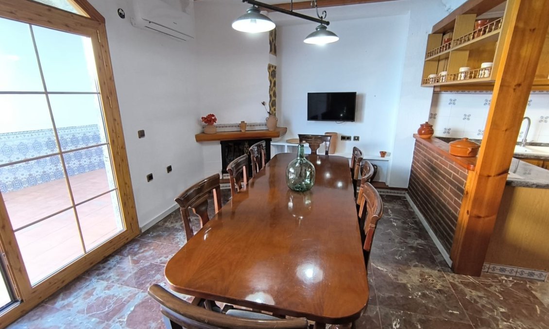 Wiederverkauf - Town House -
Sax - Inland