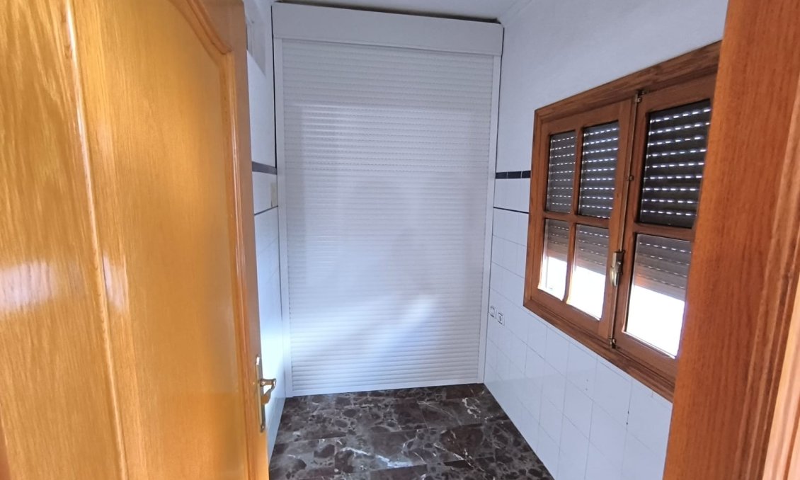 Wiederverkauf - Town House -
Sax - Inland