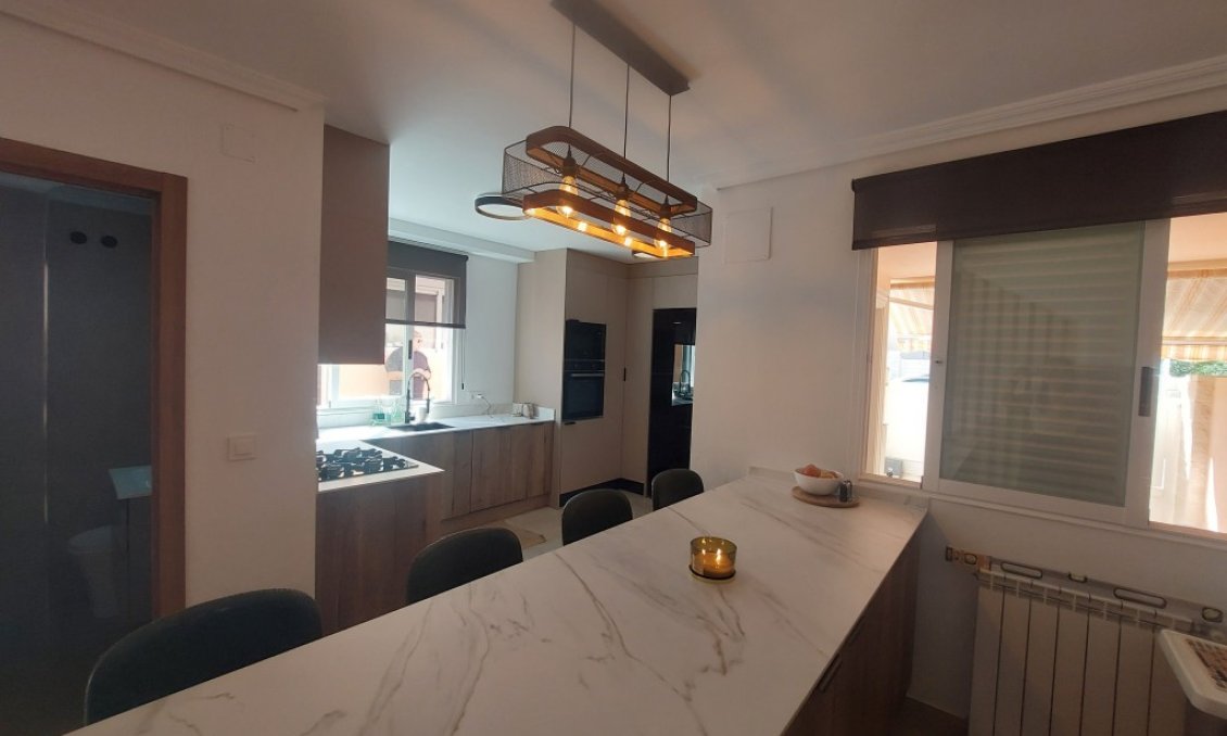 Wiederverkauf - Villa -
Benidorm - Costa Blanca