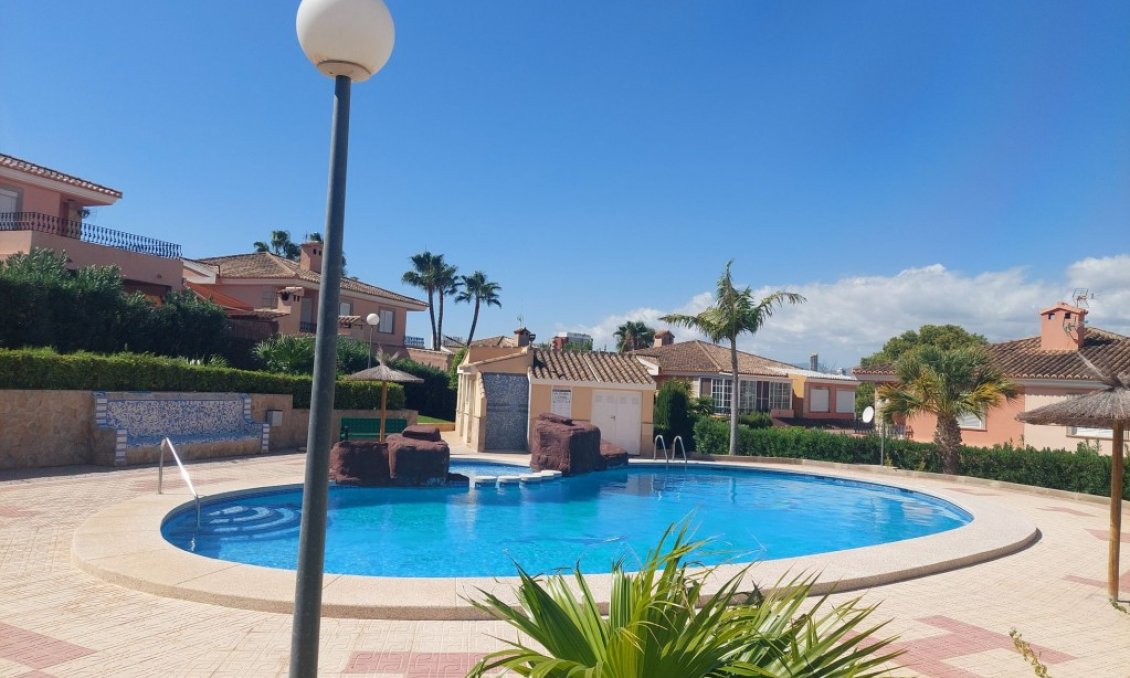 Wiederverkauf - Villa -
Benidorm - Costa Blanca