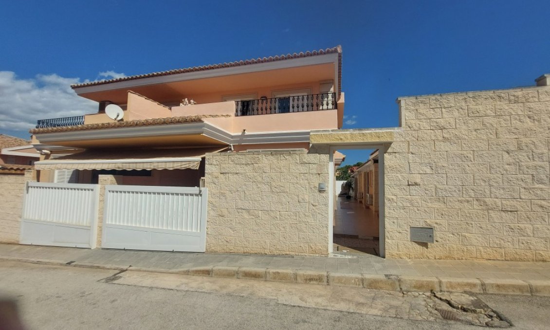 Wiederverkauf - Villa -
Benidorm - Costa Blanca