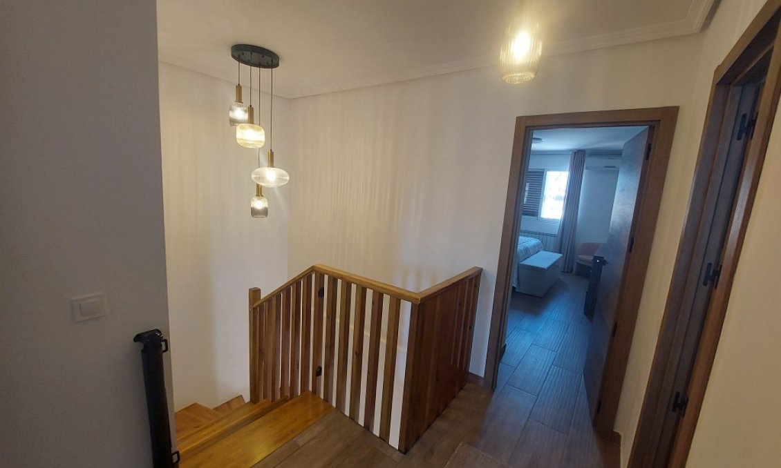 Wiederverkauf - Villa -
Benidorm - Costa Blanca