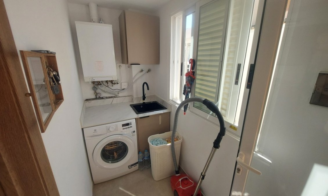 Wiederverkauf - Villa -
Benidorm - Costa Blanca