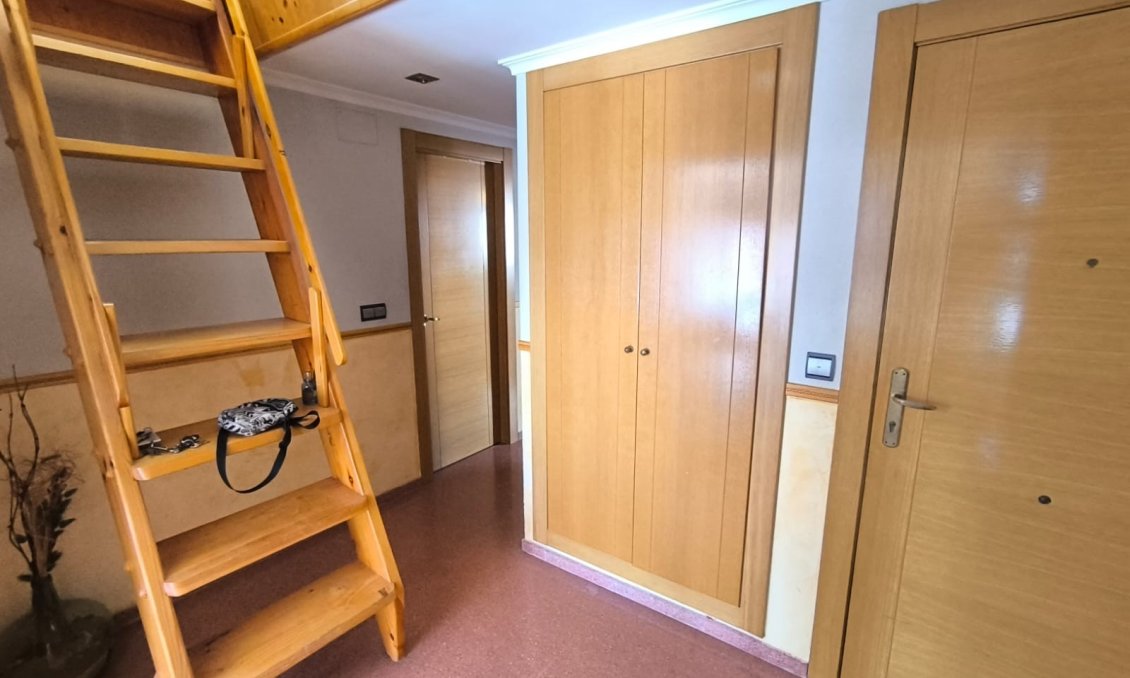 Resale - Apartment -
Sax - Inland