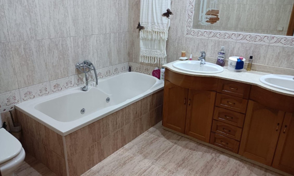 Resale - Town House -
Granja de Rocamora