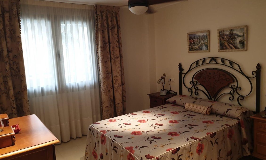 Resale - Apartment -
Torrevieja - Las Piscinas Naturales