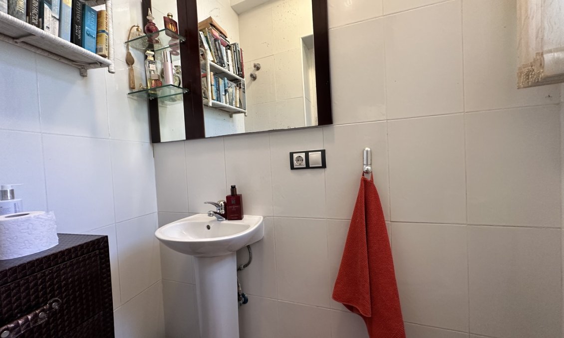 Resale - Villa -
Villamartin - Costa Blanca