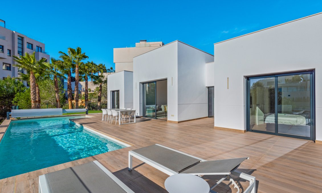 Resale - Villa -
Dehesa de Campoamor - Costa Blanca