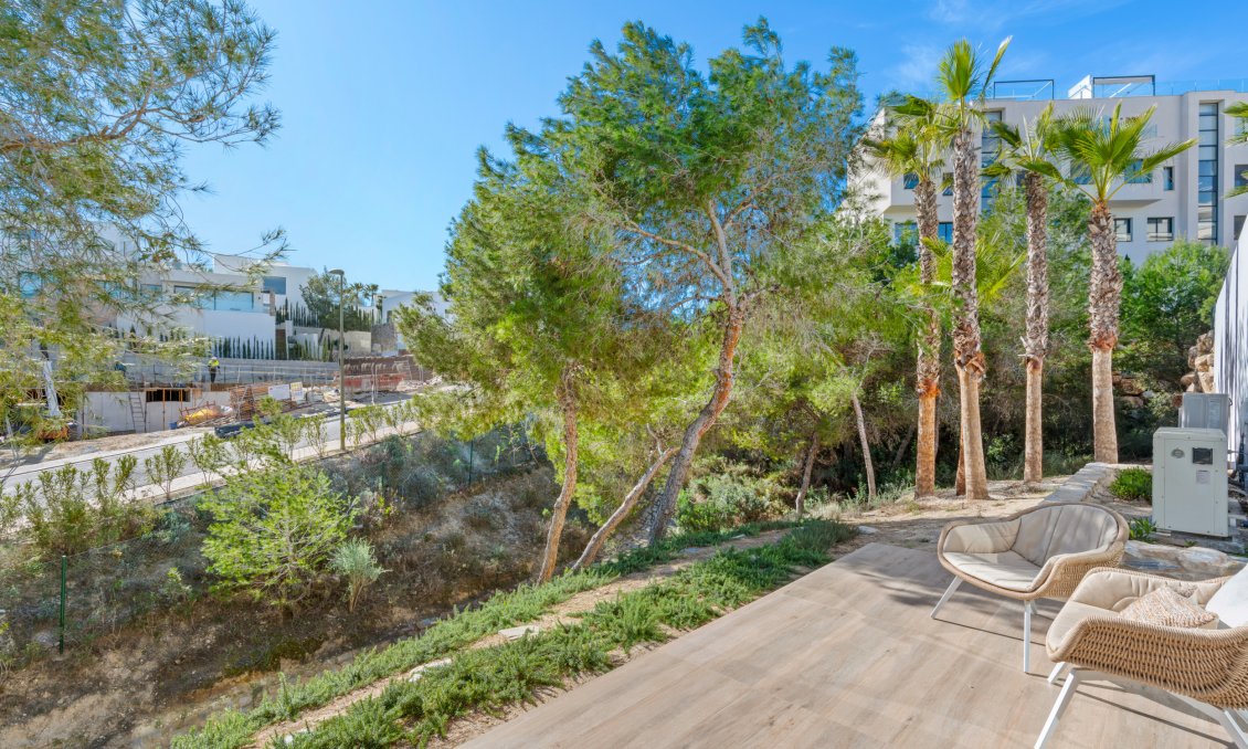 Resale - Villa -
Dehesa de Campoamor - Costa Blanca