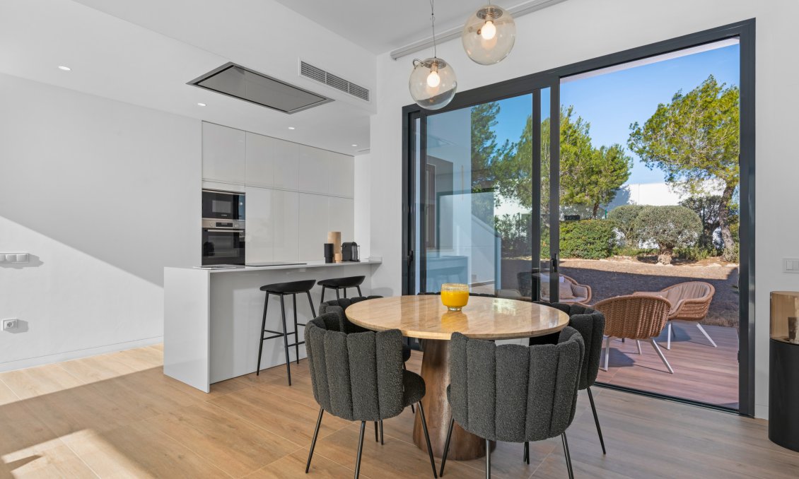 Resale - Villa -
Dehesa de Campoamor - Costa Blanca