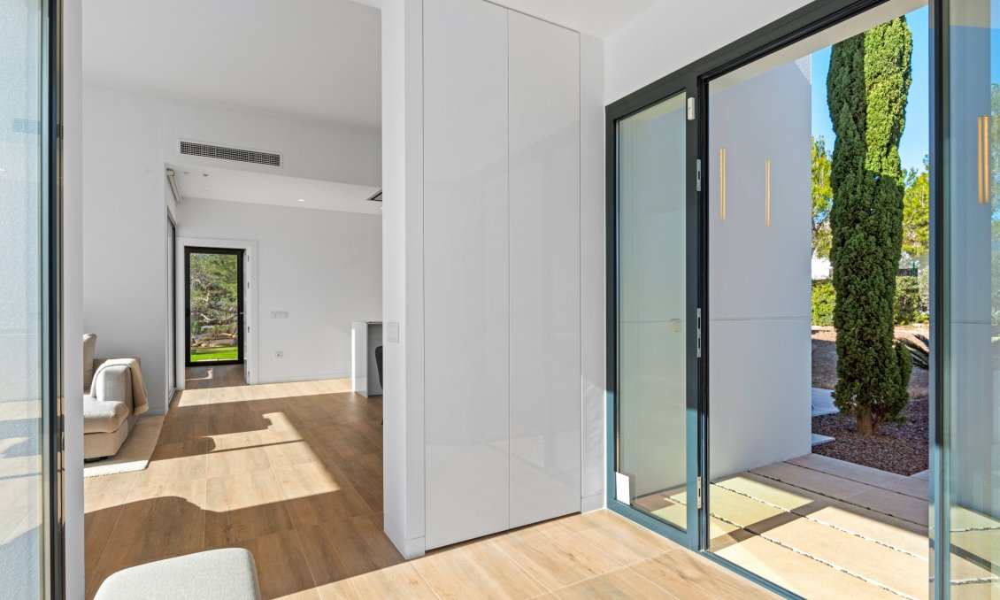 Resale - Villa -
Dehesa de Campoamor - Costa Blanca