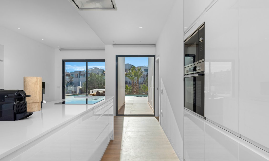 Resale - Villa -
Dehesa de Campoamor - Costa Blanca