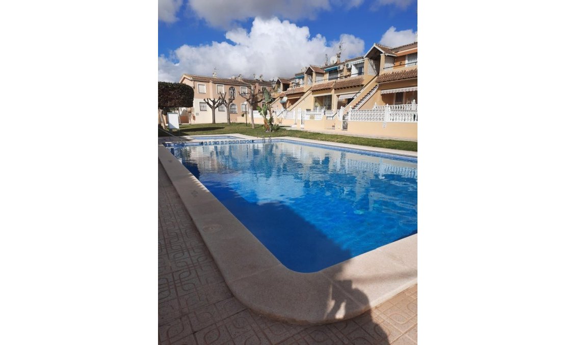 Wiederverkauf - Bungalow -
San Miguel de Salinas - Costa Blanca Sur
