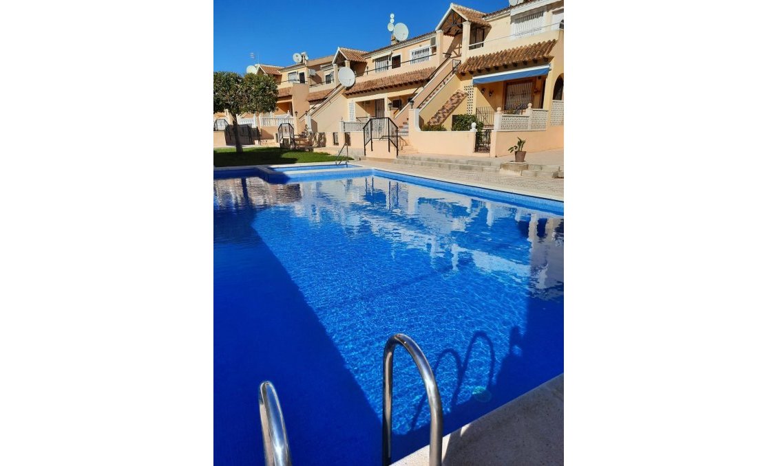 Wiederverkauf - Bungalow -
San Miguel de Salinas - Costa Blanca Sur