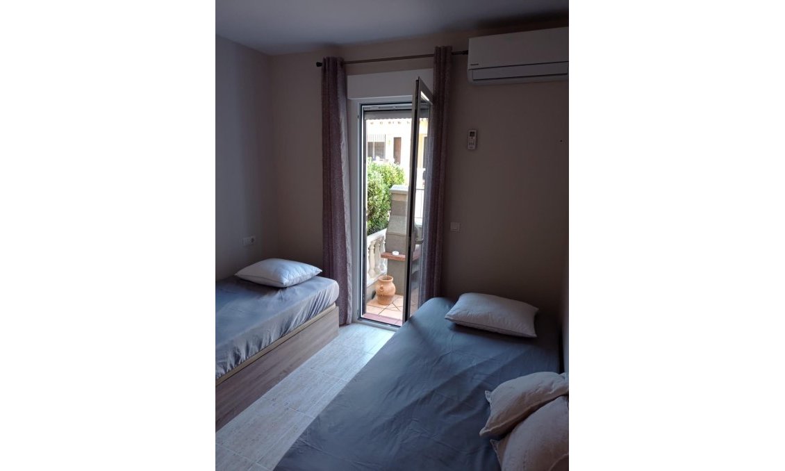 Wiederverkauf - Bungalow -
San Miguel de Salinas - Costa Blanca Sur