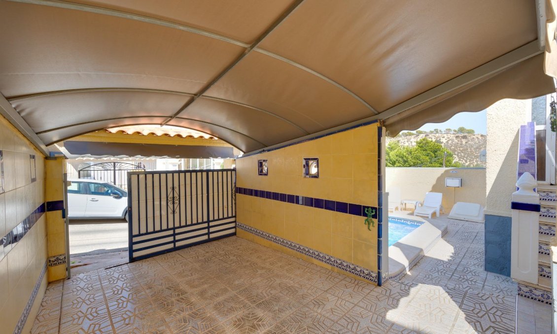 Resale - Villa -
San Fulgencio - La Marina