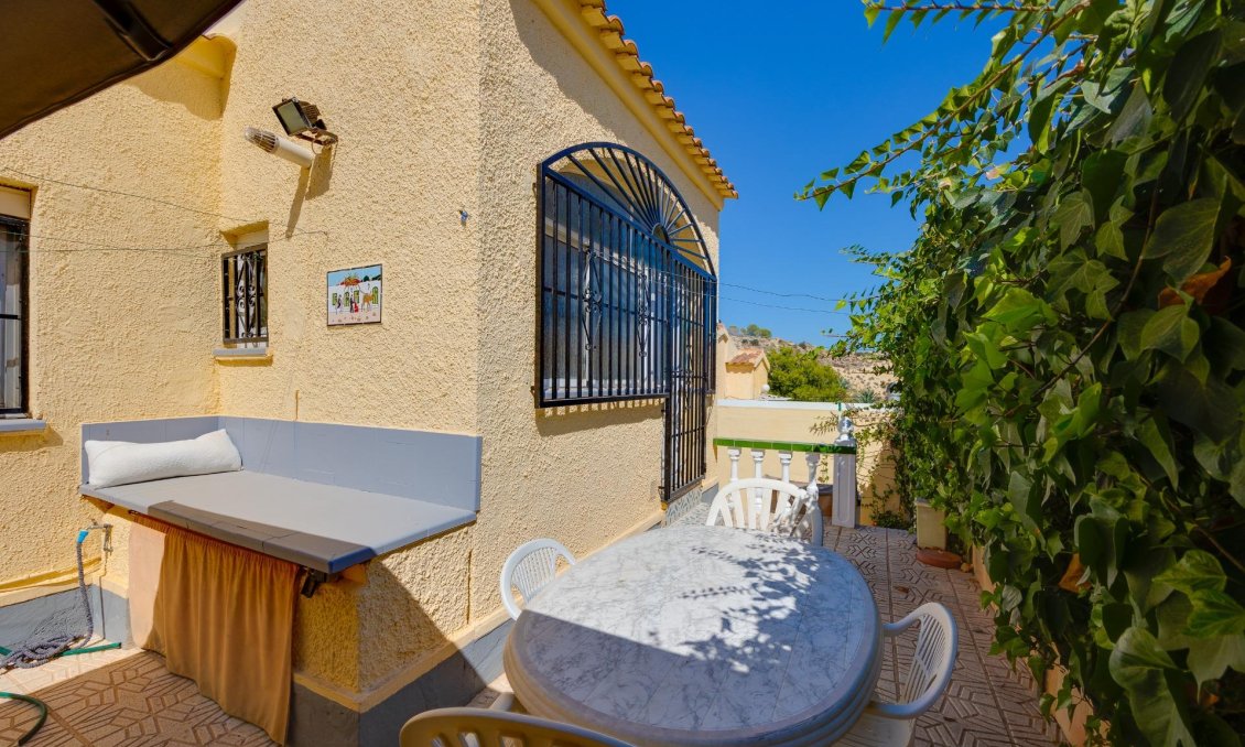 Resale - Villa -
San Fulgencio - La Marina