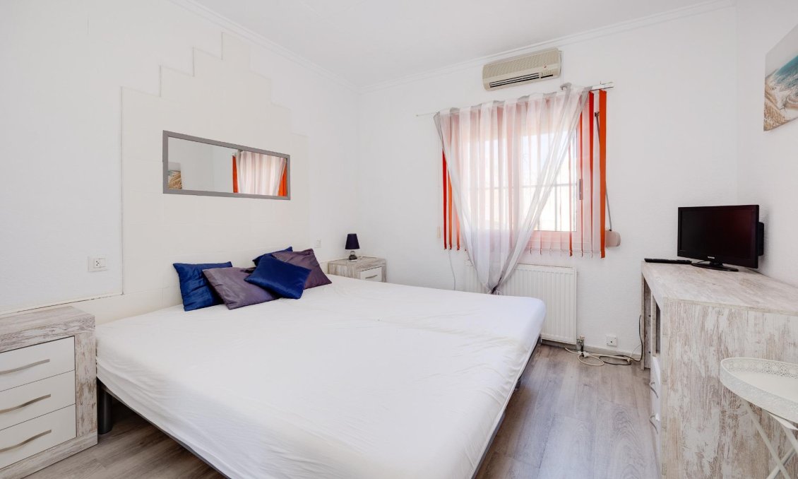 Resale - Villa -
San Fulgencio - La Marina