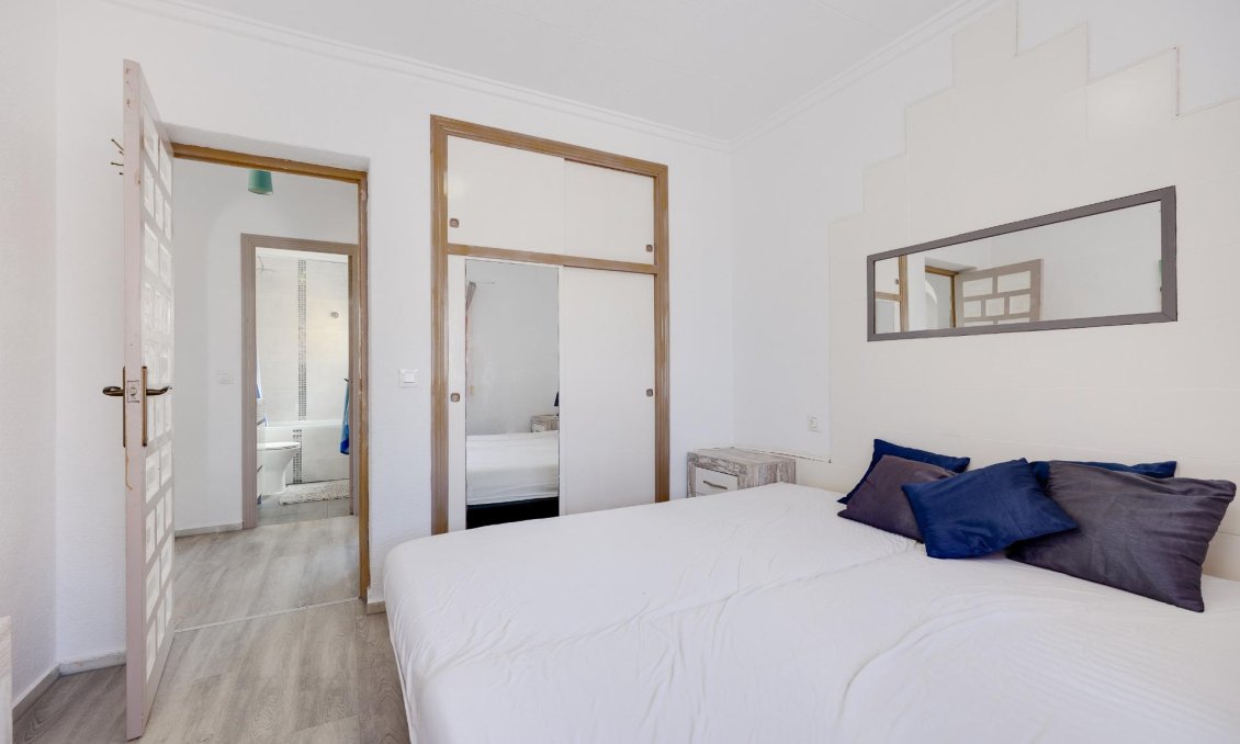 Resale - Villa -
San Fulgencio - La Marina