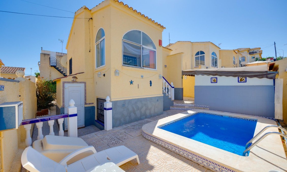 Resale - Villa -
San Fulgencio - La Marina