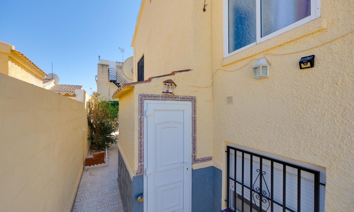 Resale - Villa -
San Fulgencio - La Marina