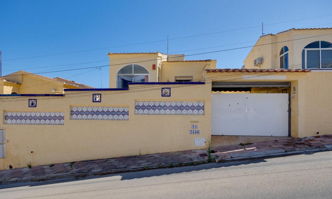Resale - Villa -
San Fulgencio - La Marina