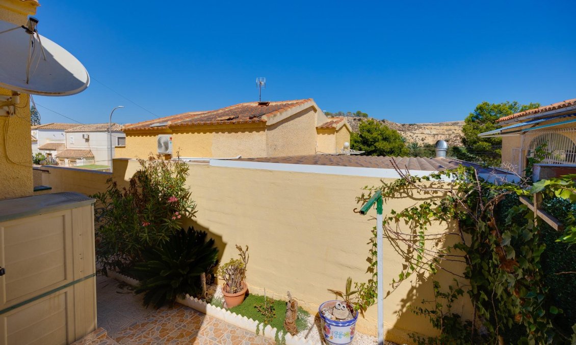 Resale - Villa -
San Fulgencio - La Marina