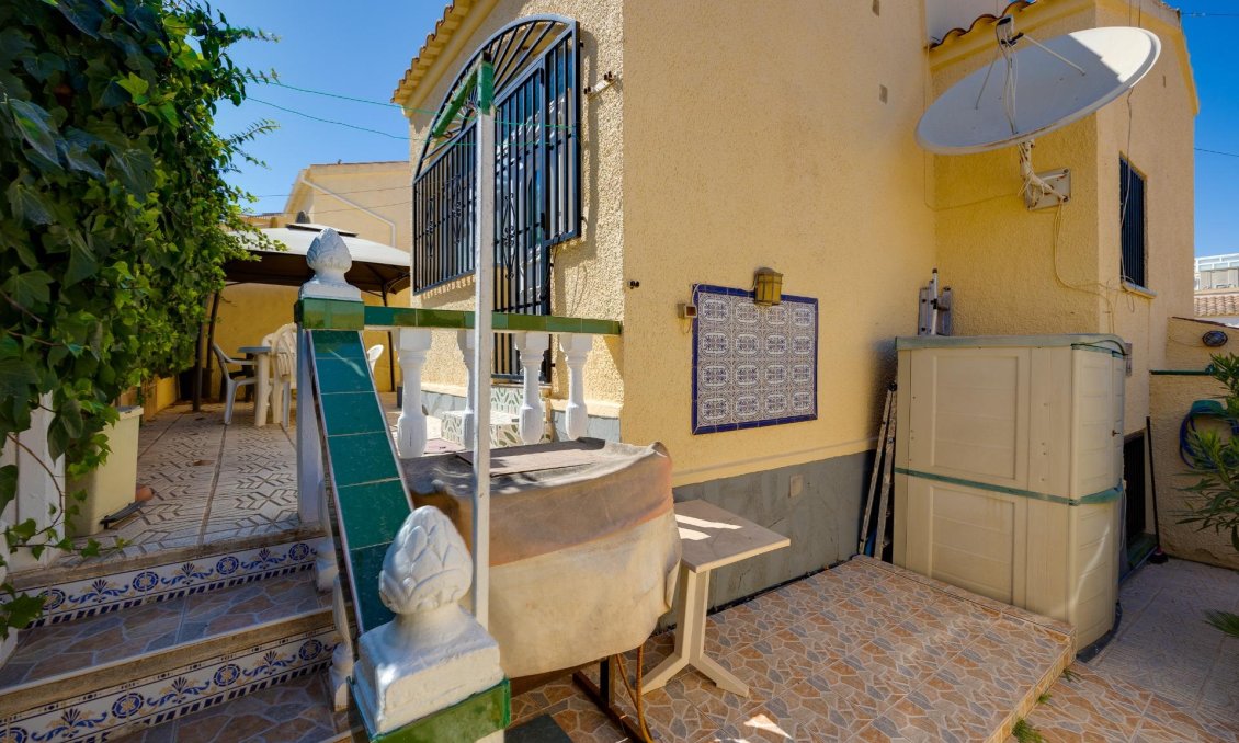 Resale - Villa -
San Fulgencio - La Marina