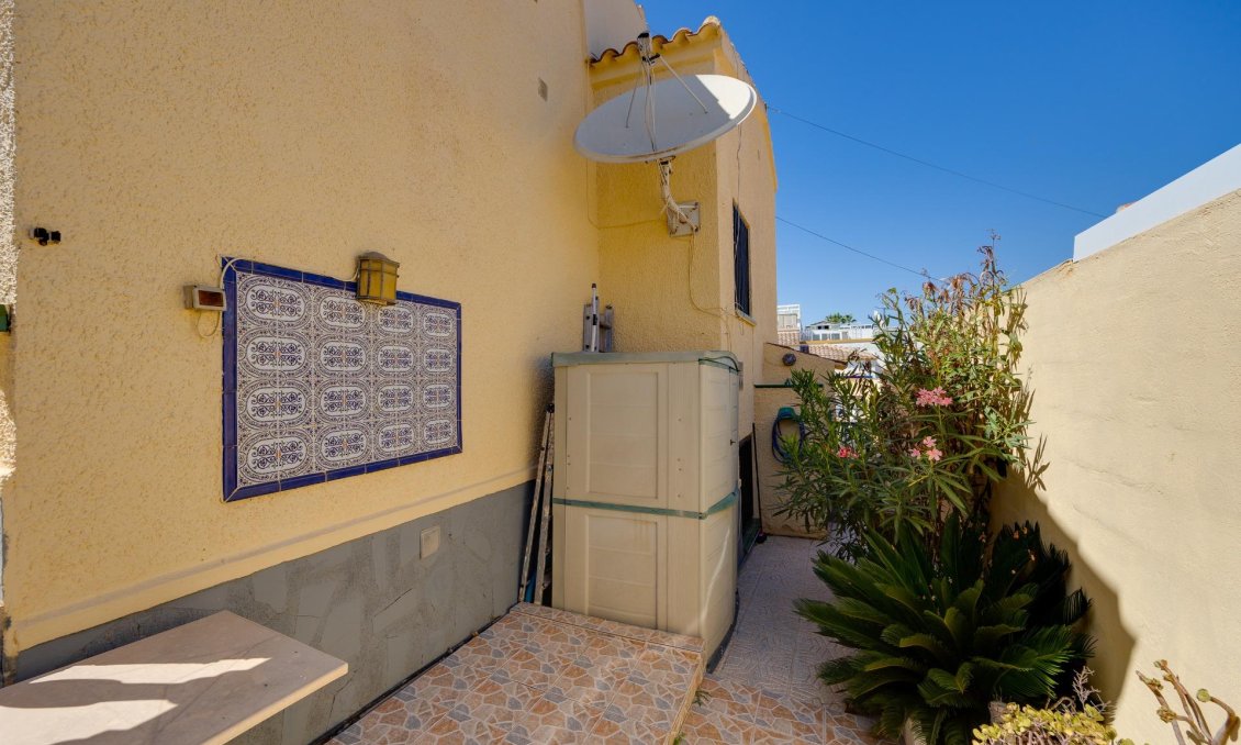 Resale - Villa -
San Fulgencio - La Marina