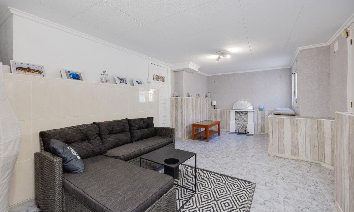 Resale - Villa -
San Fulgencio - La Marina