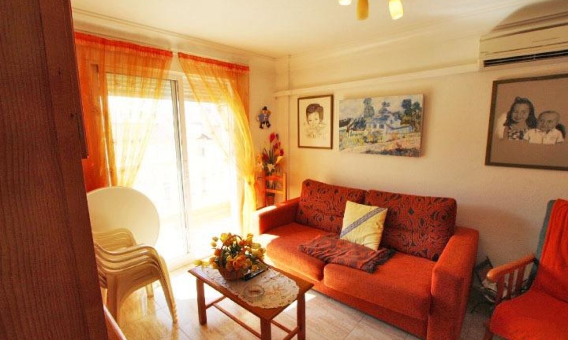 Resale - Apartment -
Guardamar del Segura - Centro