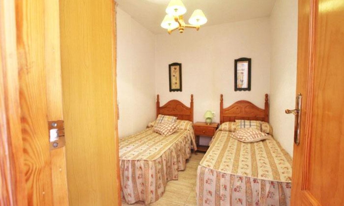 Resale - Apartment -
Guardamar del Segura - Centro