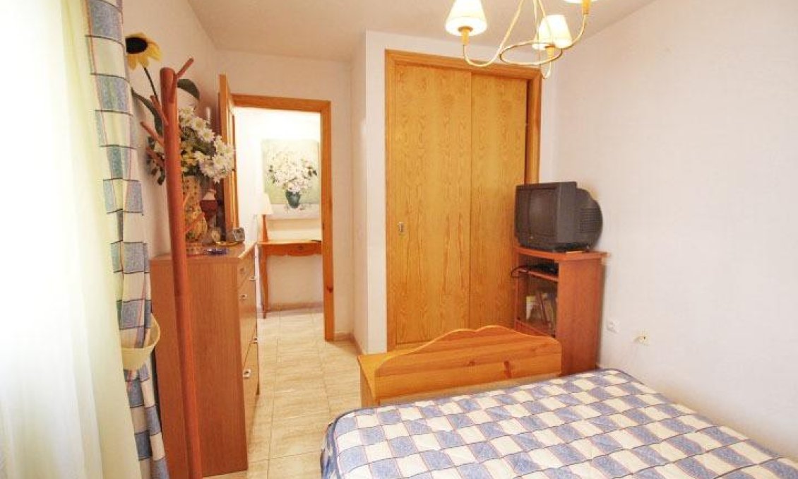 Resale - Apartment -
Guardamar del Segura - Centro