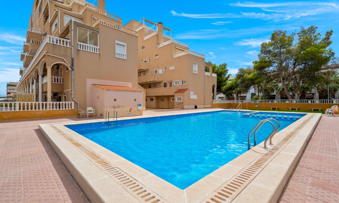 Resale - Apartment -
Punta Prima - Costa Blanca