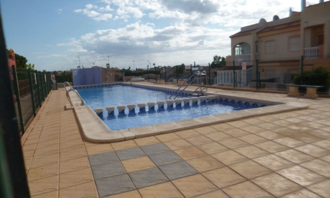 Wiederverkauf - Wohnung -
La Florida - Inland