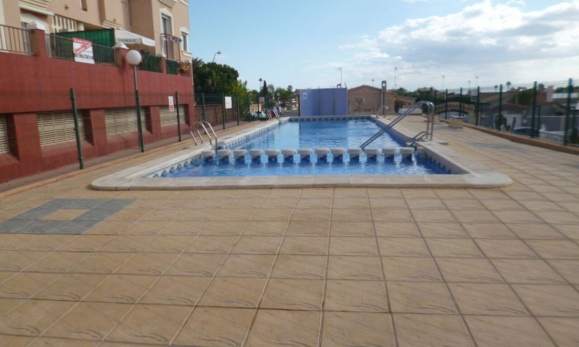 Wiederverkauf - Wohnung -
La Florida - Inland