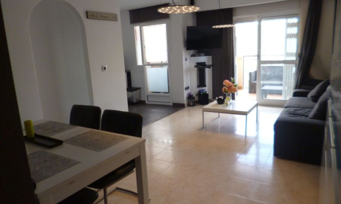 Wiederverkauf - Wohnung -
La Florida - Inland