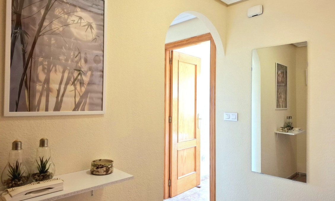 Resale - Apartment -
Torrevieja - Costa Blanca