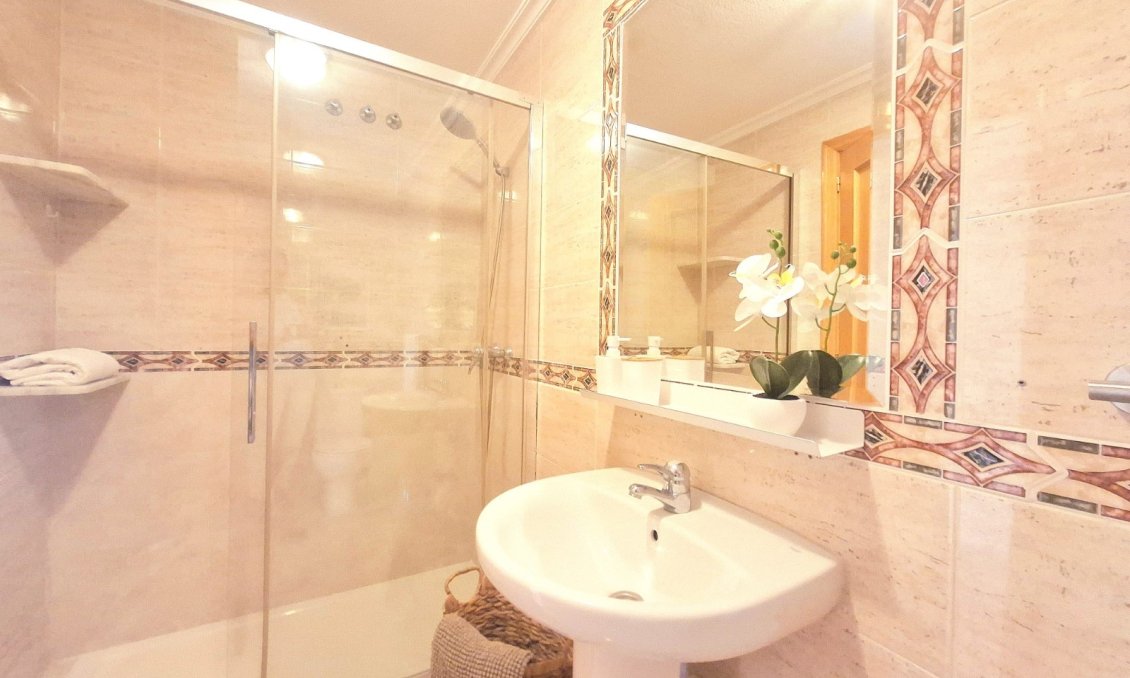 Resale - Apartment -
Torrevieja - Costa Blanca