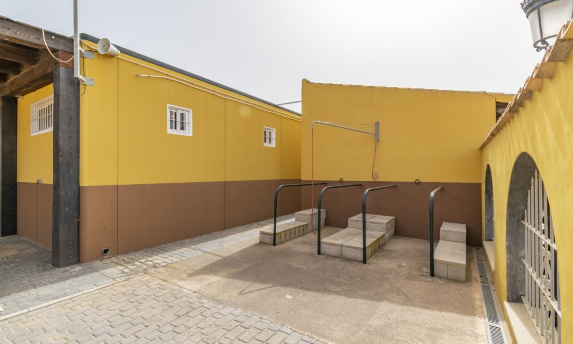 Wiederverkauf - Villa -
El Beal - Inland