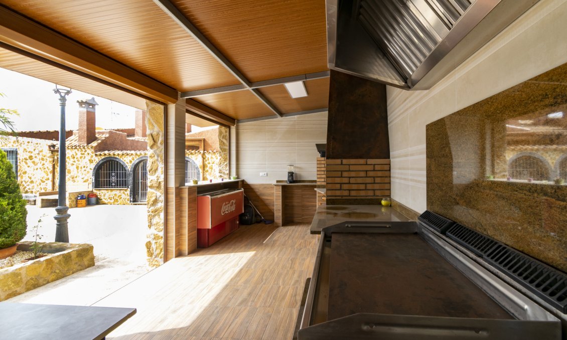 Wiederverkauf - Villa -
El Beal - Inland