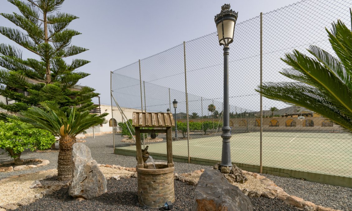 Wiederverkauf - Villa -
El Beal - Inland