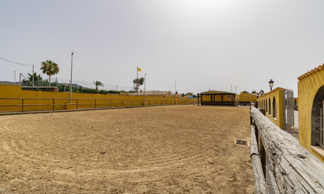 Wiederverkauf - Villa -
El Beal - Inland